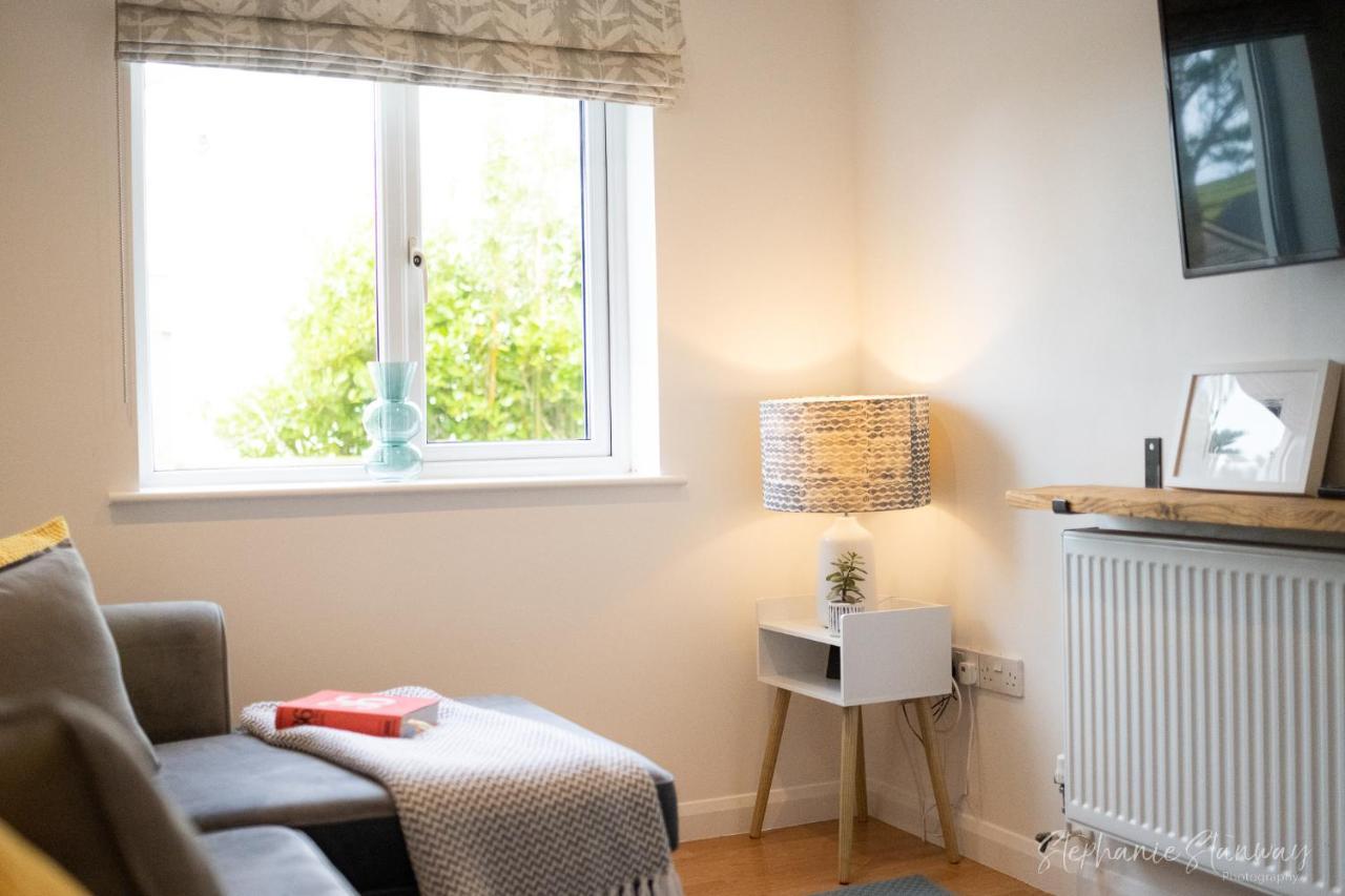 The Lookout, Modern Home From Home, Sleeps 5, With Private Parking & Outside Terrace St Ives Екстериор снимка
