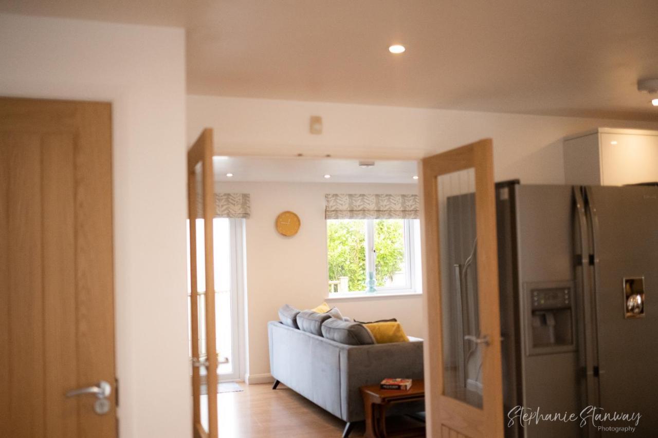 The Lookout, Modern Home From Home, Sleeps 5, With Private Parking & Outside Terrace St Ives Екстериор снимка