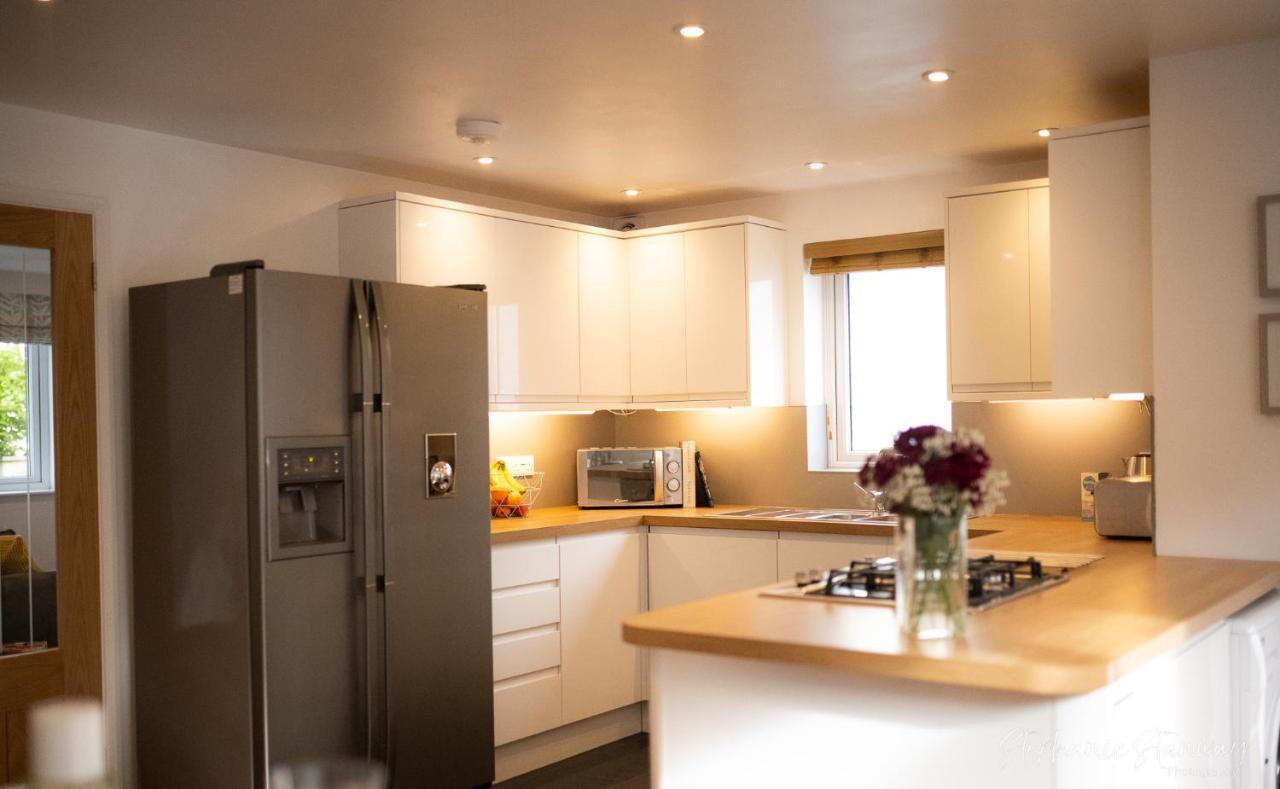 The Lookout, Modern Home From Home, Sleeps 5, With Private Parking & Outside Terrace St Ives Екстериор снимка