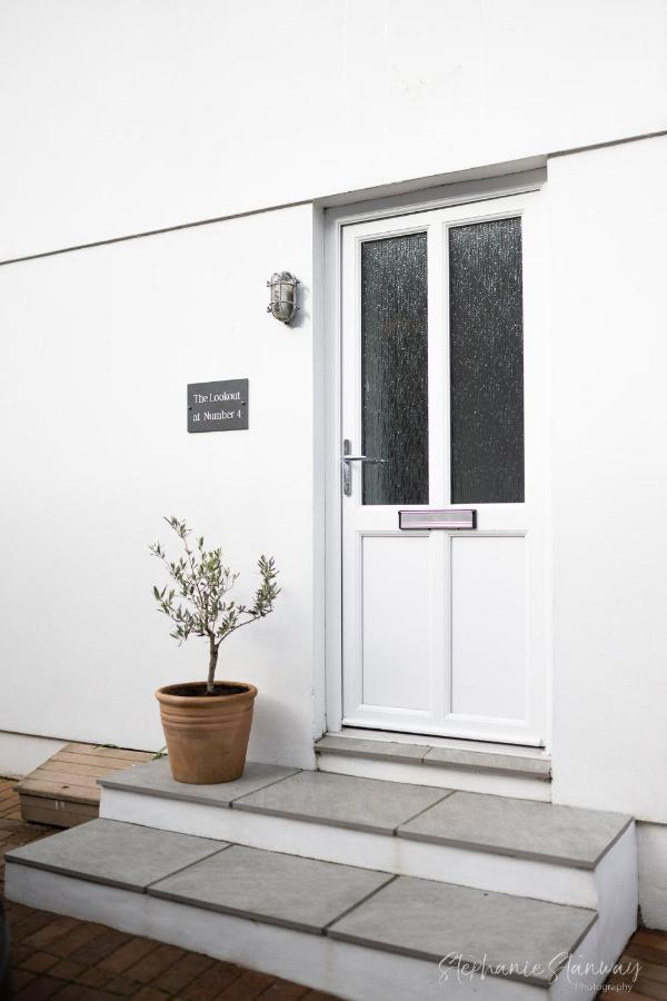 The Lookout, Modern Home From Home, Sleeps 5, With Private Parking & Outside Terrace St Ives Екстериор снимка