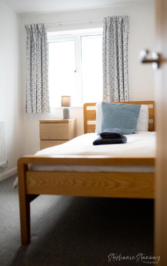 The Lookout, Modern Home From Home, Sleeps 5, With Private Parking & Outside Terrace St Ives Екстериор снимка