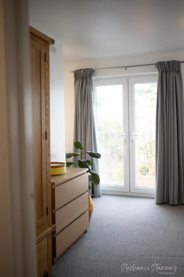 The Lookout, Modern Home From Home, Sleeps 5, With Private Parking & Outside Terrace St Ives Екстериор снимка