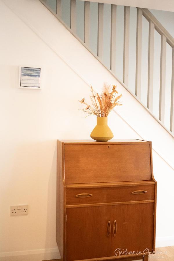 The Lookout, Modern Home From Home, Sleeps 5, With Private Parking & Outside Terrace St Ives Екстериор снимка
